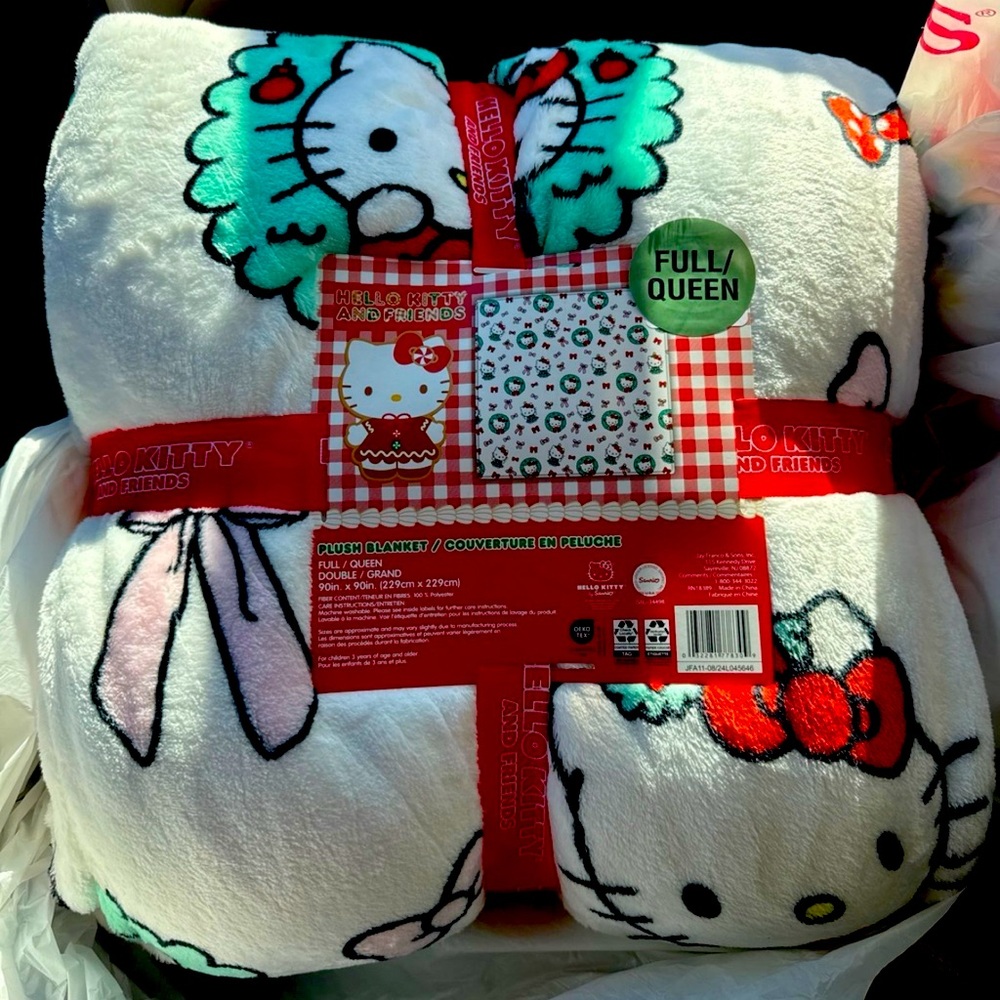 Hello kitty blanket full/queen